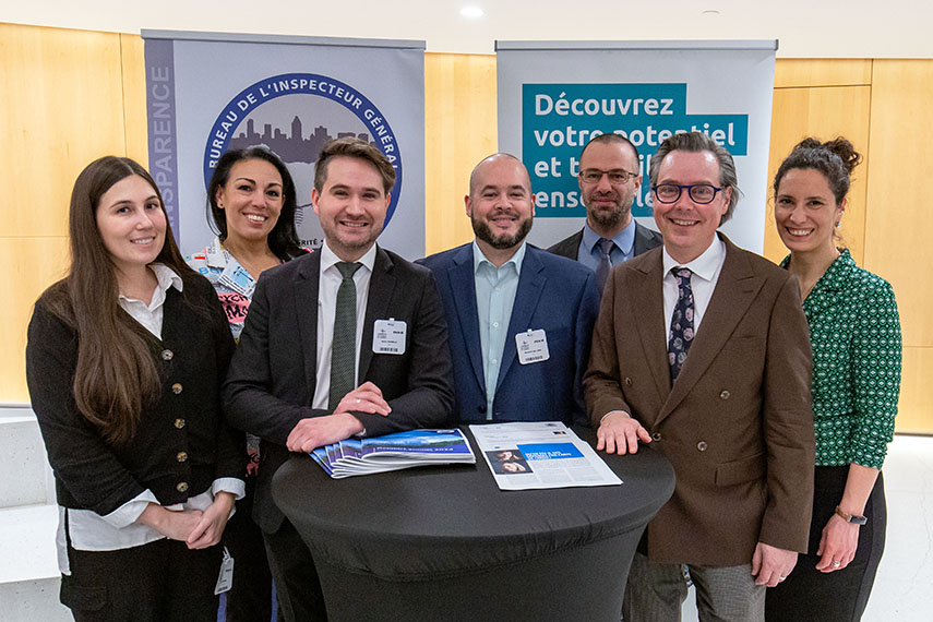 Représentants de la Commission municipale du Québec lors de la Journée de l'intégrité publique 2025